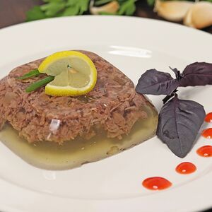 Студень говяжий