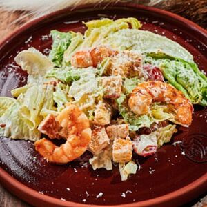 Цезарь с тигровыми креветками