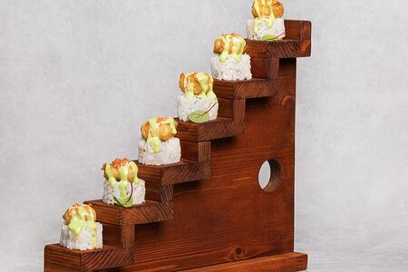 Ролл с креветкой темпура и васаби соусом