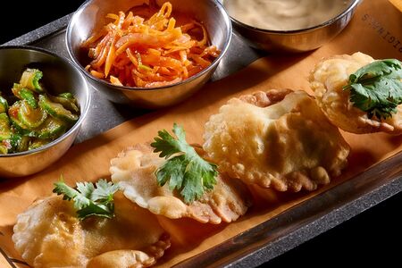 Мини-чебуреки с цыпленком