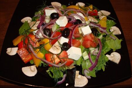 Салат греческий