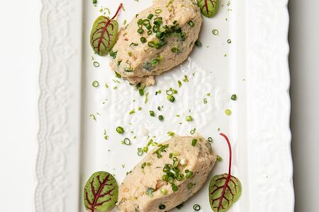 Риет из масляной рыбы легкого посола с крем-чизом 