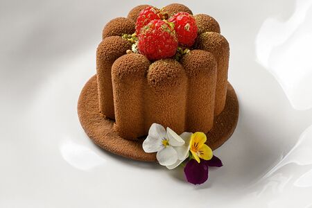 Фисташковое птичье молоко с малиной