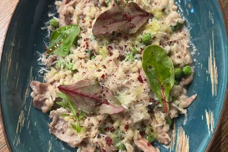 Подкопчённая рулька с птитимом