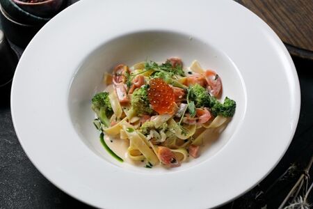 Феттучине с красной рыбой