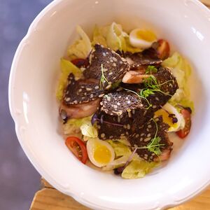 Цезарь с куриной грудкой гриль от шефа