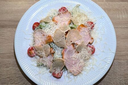 Цезарь с курицей