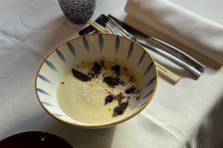 Крем-суп из сельдерея со сморчками