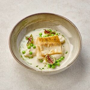 Филе судака с зеленым гарниром