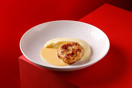 Детская куриная котлетка с пюре