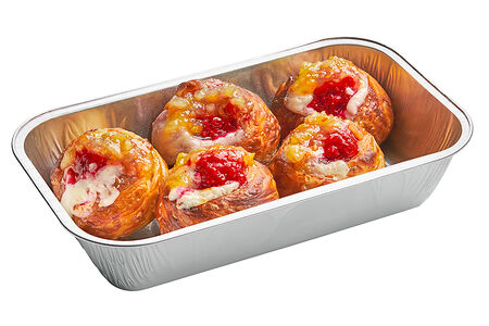 Сладкие рулетики с соусом Малина