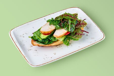 Брускетта с филе индейки