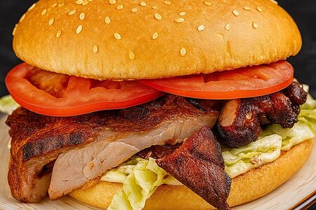 Бургер с копченым цыпленком