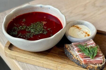 Борщ с бородинским хлебом