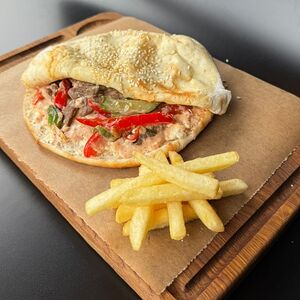 Донер в пите с говядиной 