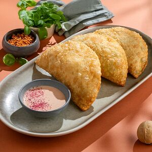 Мини-чебуреки с сыром и зеленью