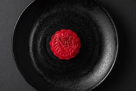 Мункейк снежный вишня 