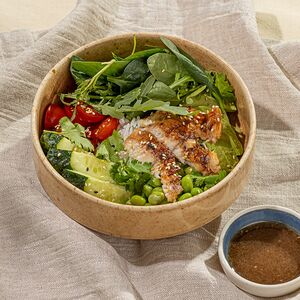 Салат Боул с угрем