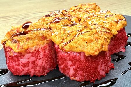 Запеченный с креветкой и спайси соусом