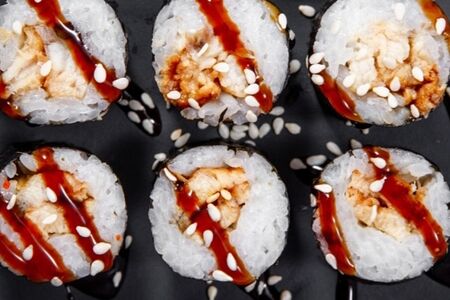 Простой ролл с угрем 