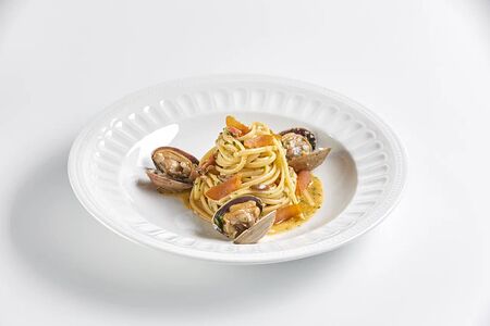 Лингвини с вонголе и боттаргой