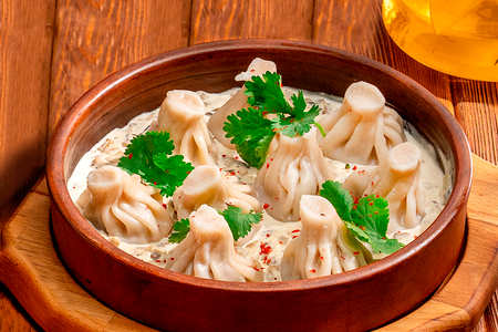 Патара хинкали в сливочно- грибном соусе