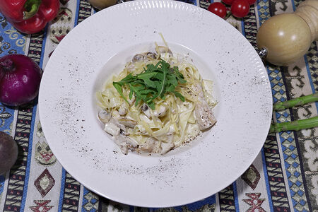 Тальятелле с курицей и грибами