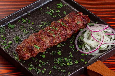 Люля-кебабы cвинo-говяжьи