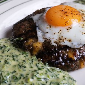 Бифштекс из говядины с сыром