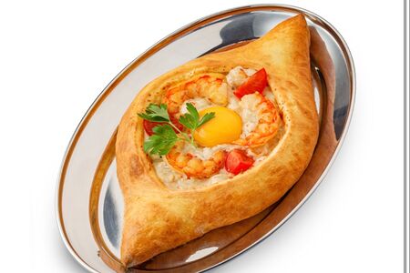 Хачапури по-аджарски с креветками  