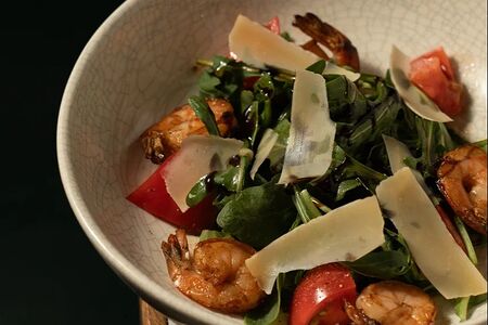 Руккола с креветками