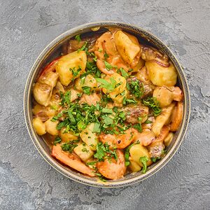 Жаркое из говядины в томатном соусе