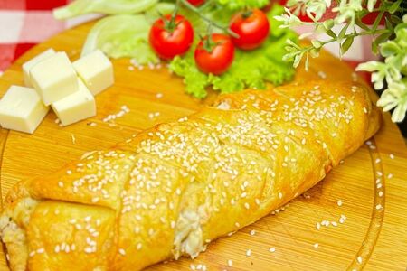 Дениш с грибами и курицей