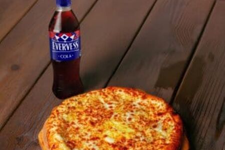 Комбо-набор (Хачапури по-мегрельски и Evervess Cola)