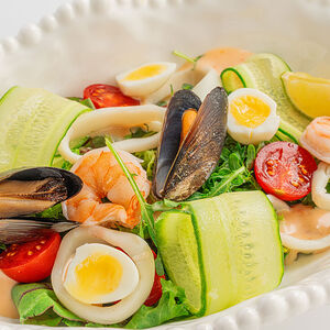 Салат с морепродуктами