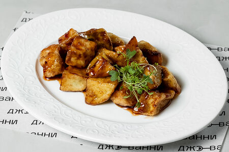 Жареные баклажаны с соусом сладкий чили