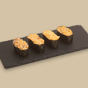 Острые суши с тунцом