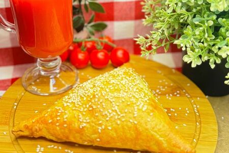 Слойка с курицей (Самса)