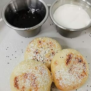 Сырники сметана и джем