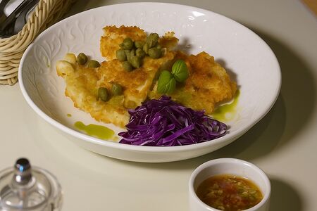 Шницель куриный с соусом