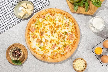 Пицца Ветчина и песто