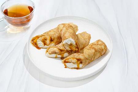 Блин с бананом и соленой карамелью