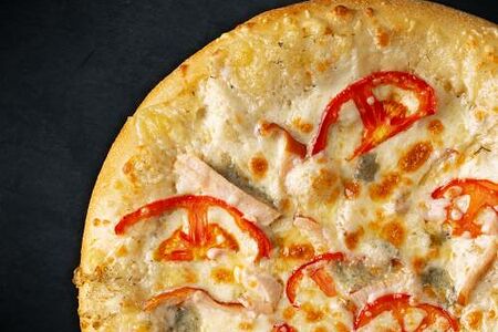 Сырная с цыплёнком 25 см (толстое с сыром)