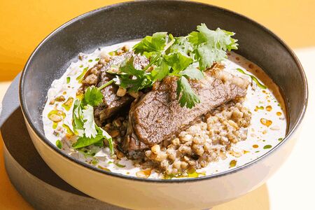 Витебский рибай с зеленой гречей и трюфелем