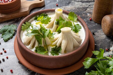 Мини-хинкали с креветками и сыром