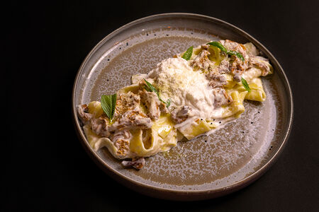 Паппарделле с лисичками и страчателлой