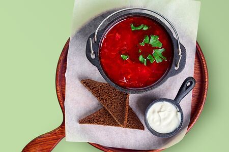 Щи со сметаной