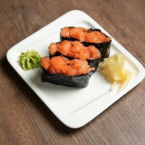 Сливочные суши с лососем
