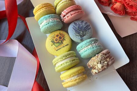 Набор 10 макарон учителю