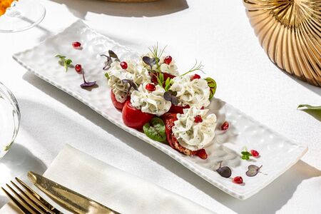 Закуска из помидоров и перца с творожным муссом